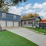 Houston Townhouse-Two Bedroom